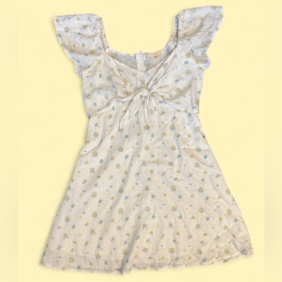 Copper Key Dresses & Skirts - Copper Key Floral 🌼 Front-Tie Mini Dress - Size Small